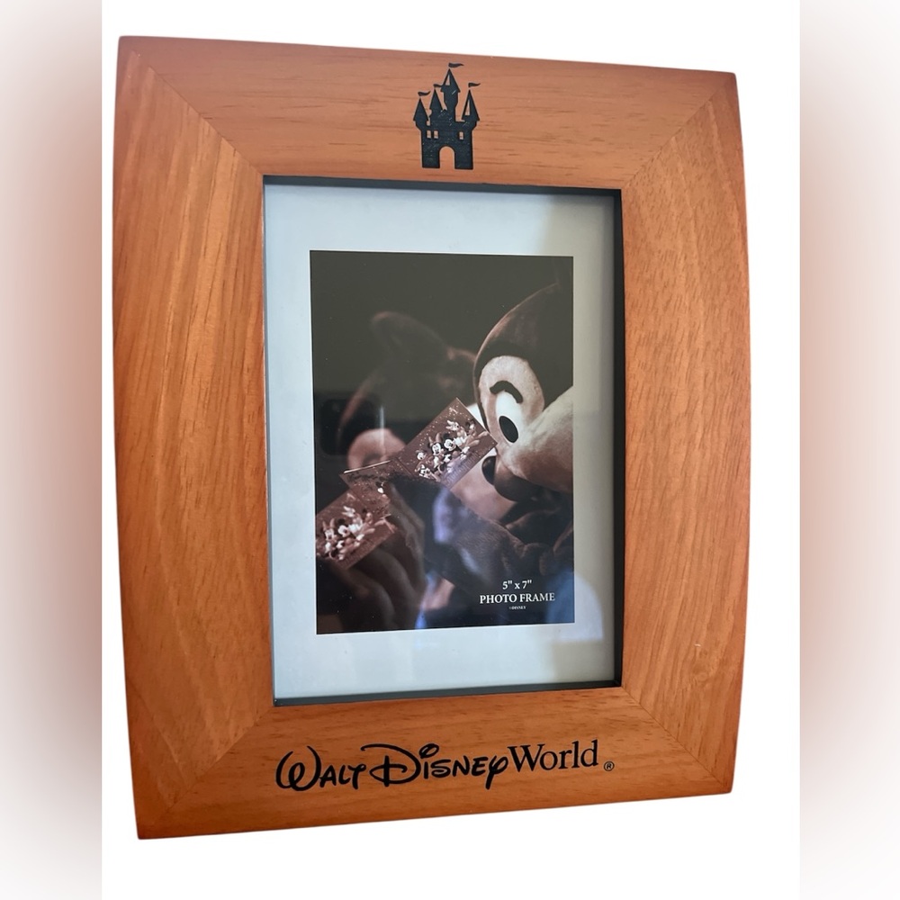 NWT Four Walt Disney World Picture frames